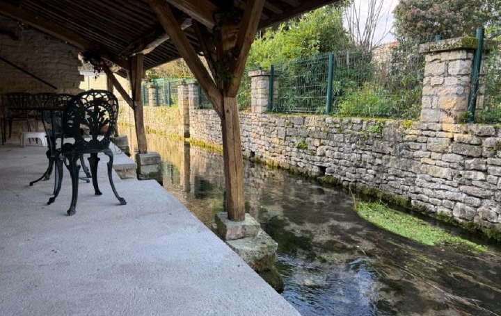 Maison RUFFEC (16700)  106 m2 336 800 € 