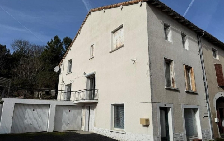 Maison / Villa NANTEUIL-EN-VALLEE (16700) 175 m<sup>2</sup> 175 500 € 