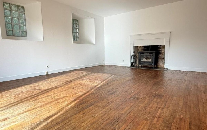 Maison NANTEUIL-EN-VALLEE (16700)  175 m2 175 500 € 