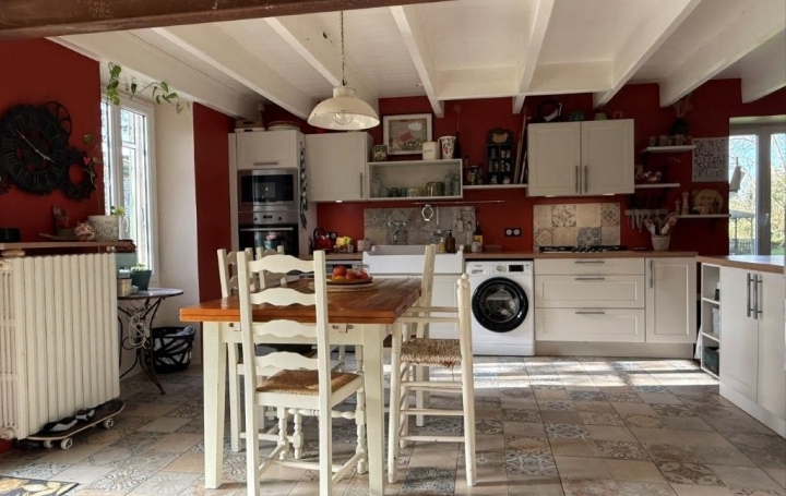 Maison VILLEFAGNAN (16240)  150 m2 170 200 € 