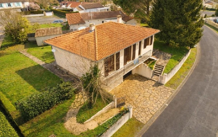 Maison / Villa RUFFEC (16700) 90 m<sup>2</sup> 117 200 € 