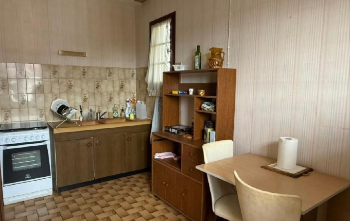 Maison RUFFEC (16700)  90 m2 117 200 € 