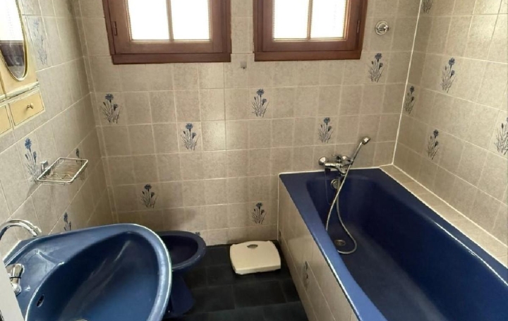 Maison RUFFEC (16700)  90 m2 117 200 € 