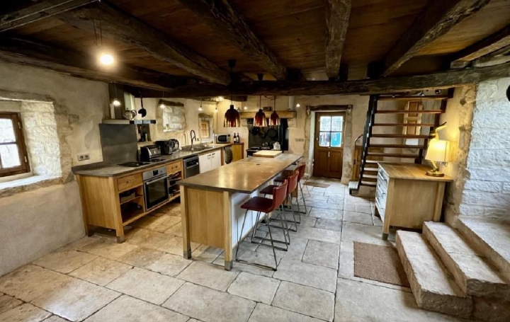 Maison AUNAC (16460)  146 m2 175 500 € 