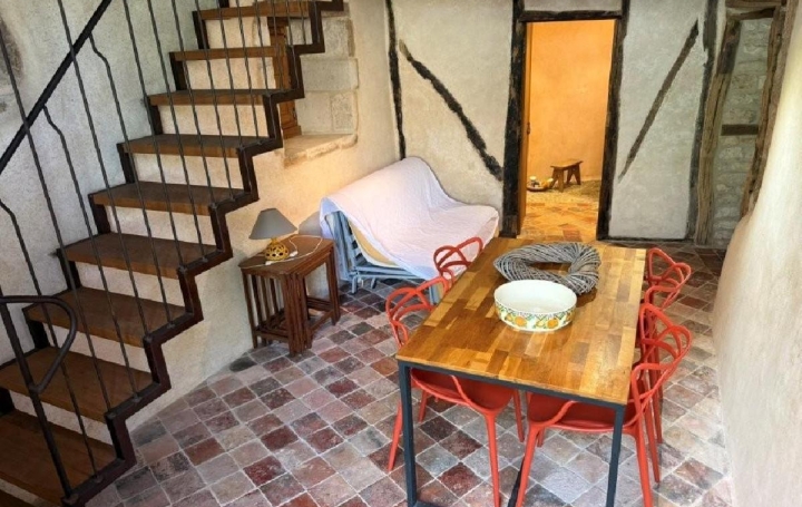 Maison AUNAC (16460)  146 m2 175 500 € 