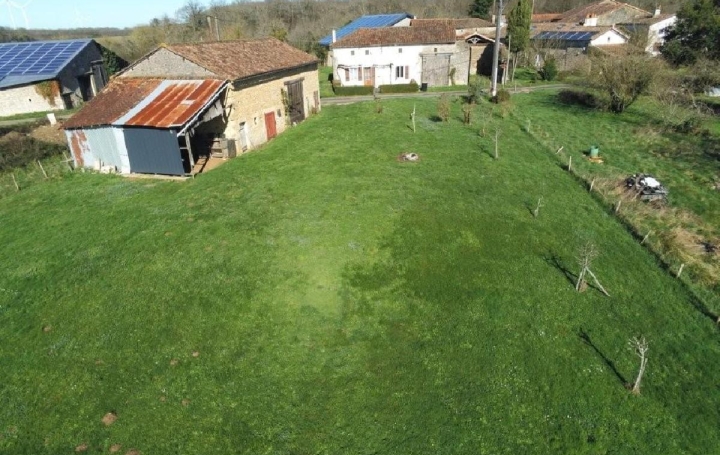 Maison NANTEUIL-EN-VALLEE (16700)  62 m2 75 000 € 