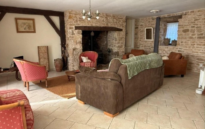 Maison SAUZE-VAUSSAIS (79190)  155 m2 145 160 € 