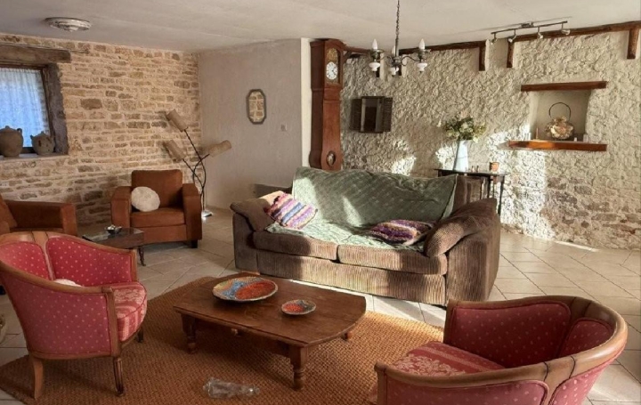 Maison SAUZE-VAUSSAIS (79190)  155 m2 145 160 € 