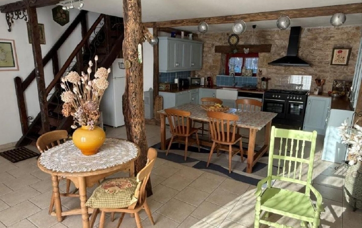 Maison SAUZE-VAUSSAIS (79190)  155 m2 145 160 € 