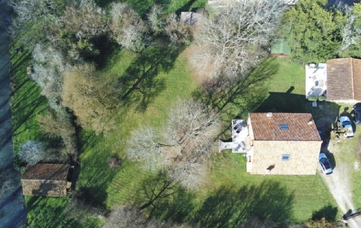 Maison NANTEUIL-EN-VALLEE (16700)  172 m2 315 785 € 