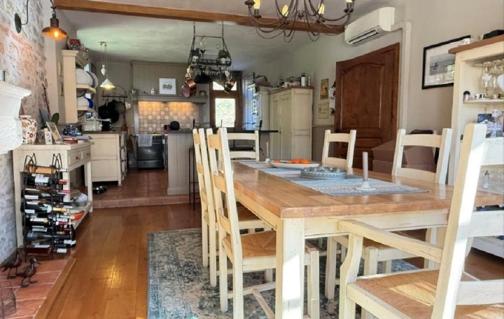 Maison NANTEUIL-EN-VALLEE (16700)  172 m2 315 785 € 