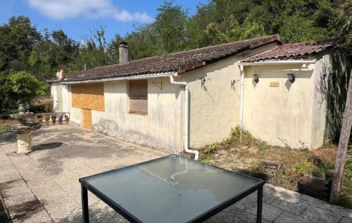 Maison NANTEUIL-EN-VALLEE (16700)  93 m2 86 000 € 