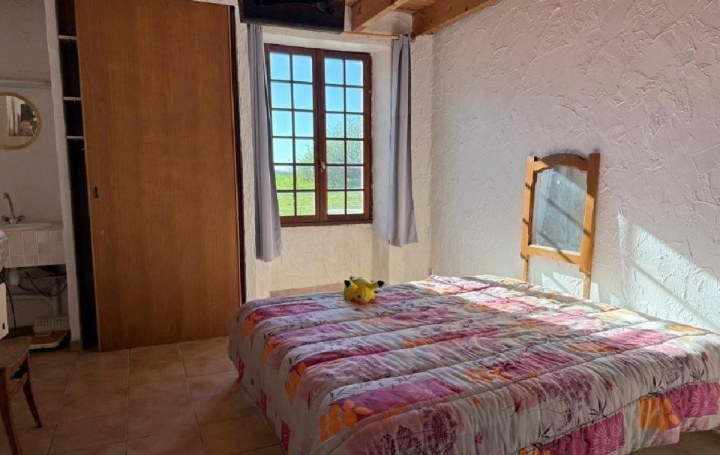 Maison CIVRAY (86400)  149 m2 123 650 € 