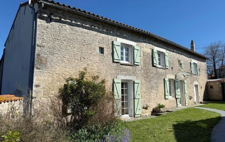 Maison VILLEFAGNAN (16240)  184 m2 202 120 € 