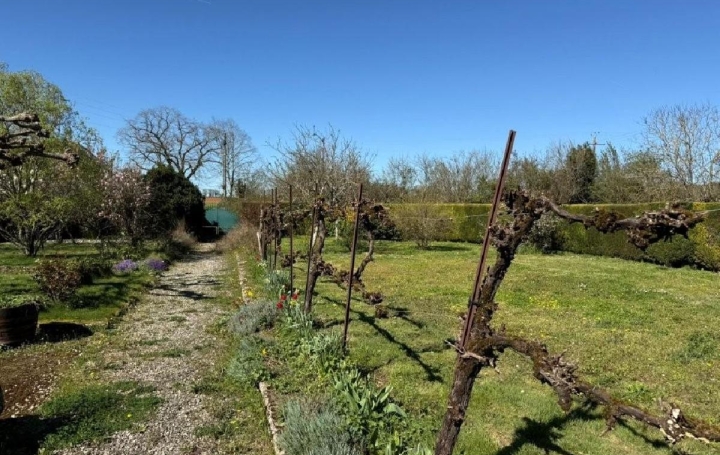 Maison VILLEFAGNAN (16240)  184 m2 202 120 € 