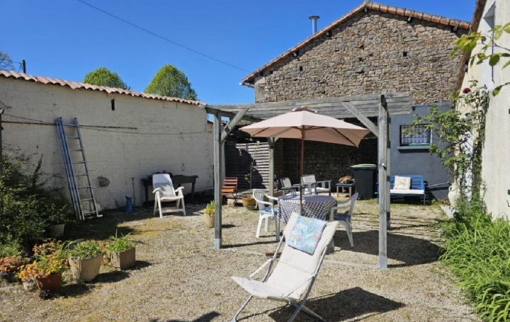 Maison NANTEUIL-EN-VALLEE (16700)  78 m2 80 200 € 
