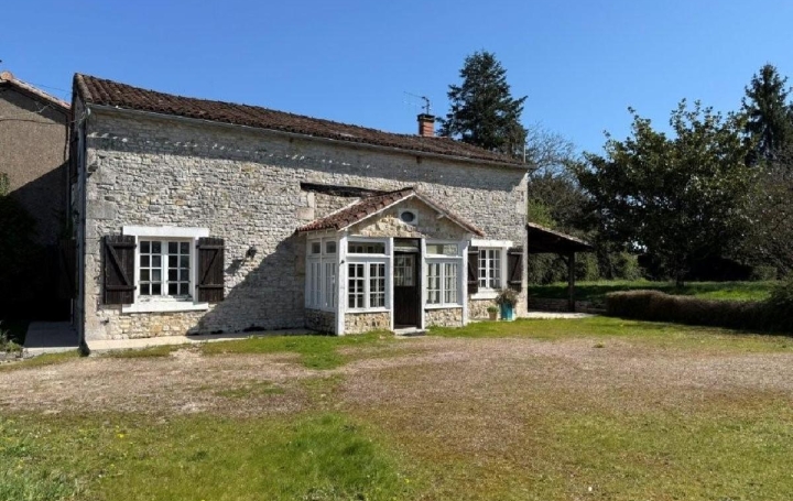 Maison CIVRAY (86400)  139 m2 129 000 € 