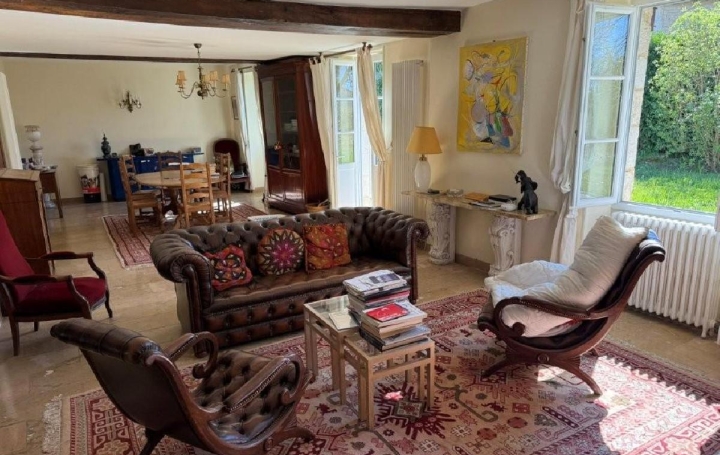 Maison RUFFEC (16700)  207 m2 234 000 € 