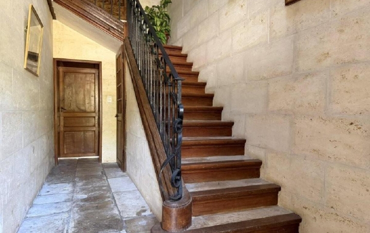 Maison RUFFEC (16700)  207 m2 234 000 € 