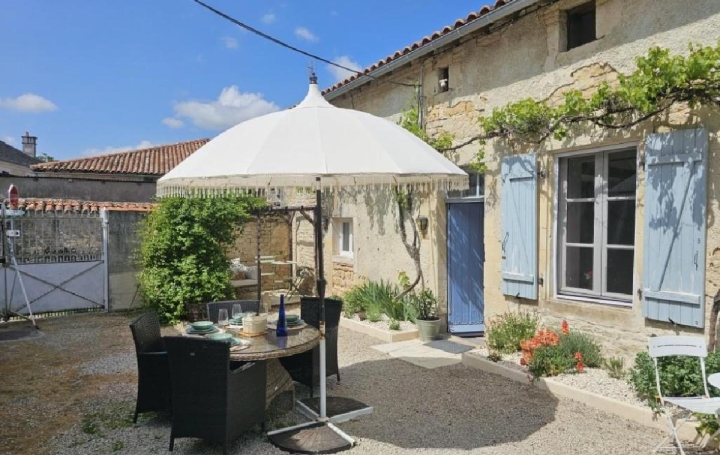 Maison VILLEFAGNAN (16240)  205 m2 223 400 € 