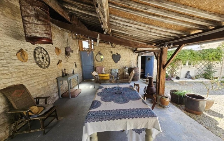 Maison VILLEFAGNAN (16240)  205 m2 223 400 € 