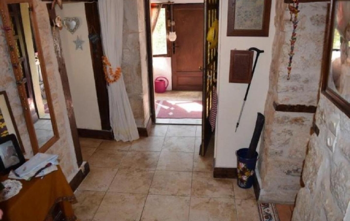 Maison MANSLE (16230)  178 m2 223 400 € 