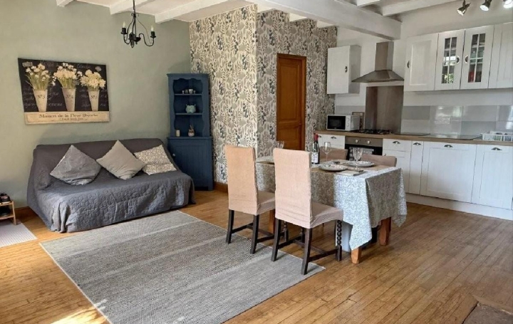 Maison NANTEUIL-EN-VALLEE (16700)  153 m2 220 000 € 