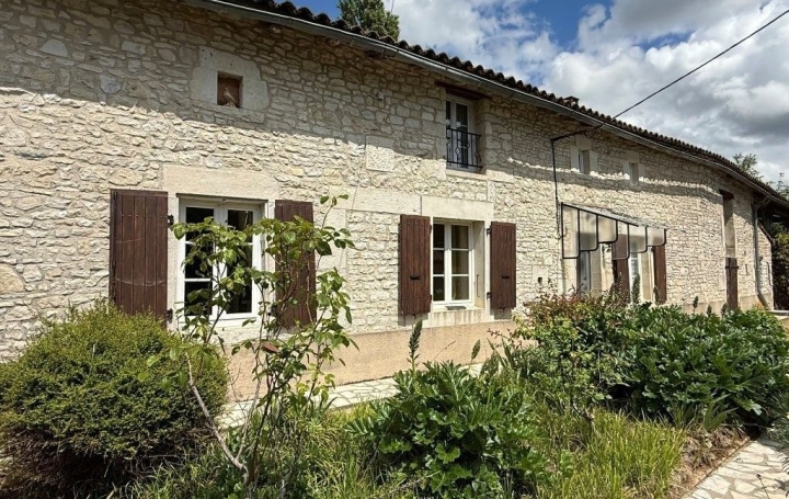Maison / Villa RUFFEC (16700) 105 m<sup>2</sup> 99 950 € 