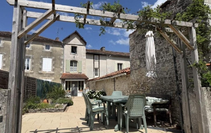 Maison CIVRAY (86400)  66 m2 129 000 € 