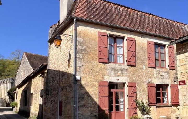 Maison NANTEUIL-EN-VALLEE (16700)  237 m2 297 850 € 