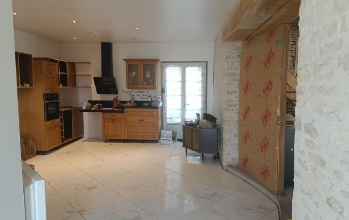 Maison AUNAC (16460)  156 m2 129 000 € 