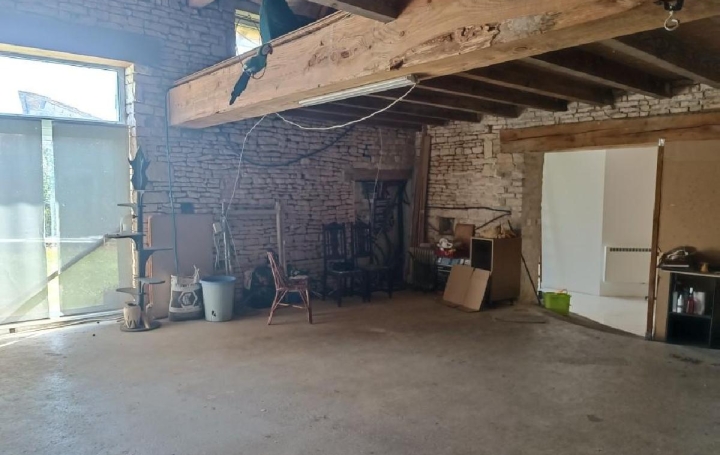 Maison AUNAC (16460)  156 m2 129 000 € 
