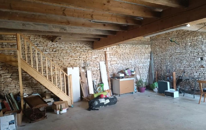 Maison AUNAC (16460)  156 m2 129 000 € 