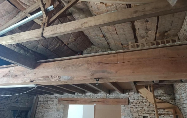 Maison AUNAC (16460)  156 m2 129 000 € 