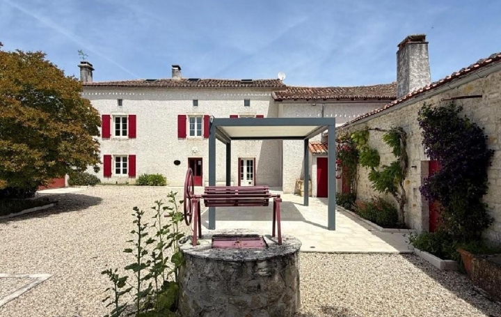 Maison AIGRE (16140)  214 m2 276 500 € 