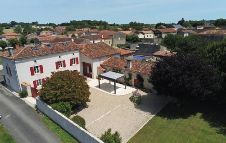 Maison AIGRE (16140)  214 m2 276 500 € 