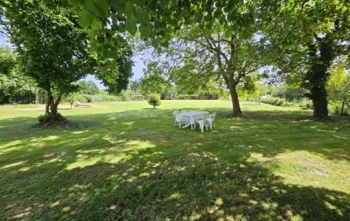 Maison SAINT-CLAUD (16450)  95 m2 186 170 € 