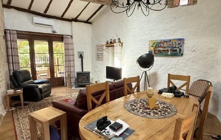 Maison NANTEUIL-EN-VALLEE (16700)  100 m2 145 000 € 
