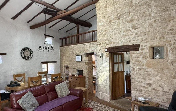 Maison NANTEUIL-EN-VALLEE (16700)  100 m2 145 000 € 