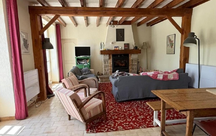 Maison NANTEUIL-EN-VALLEE (16700)  216 m2 170 200 € 