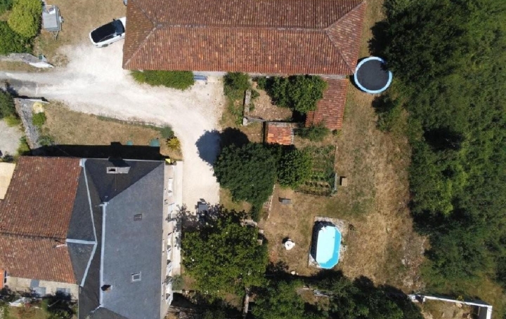 Maison RUFFEC (16700)  140 m2 271 270 € 