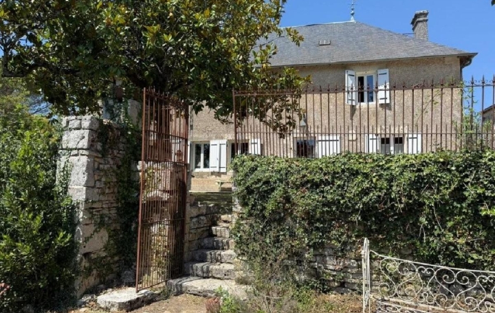 Maison RUFFEC (16700)  140 m2 271 270 € 