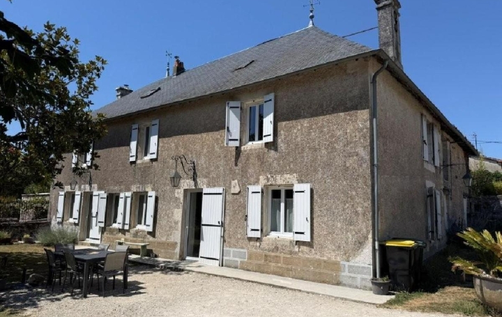 Maison RUFFEC (16700)  140 m2 271 270 € 