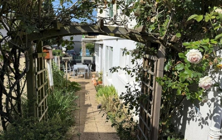 Maison CIVRAY (86400)  147 m2 149 950 € 