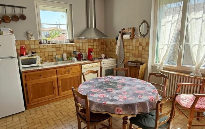 Maison CIVRAY (86400)  147 m2 149 950 € 