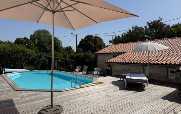 Maison VILLEFAGNAN (16240)  275 m2 276 595 € 