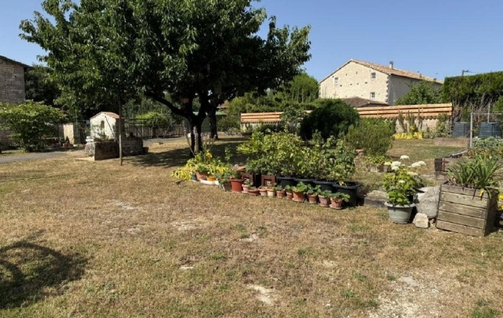 Maison VILLEFAGNAN (16240)  275 m2 276 595 € 