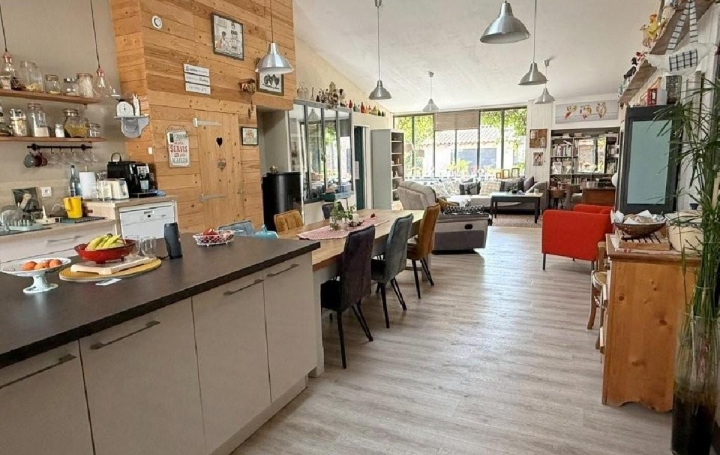 Maison VILLEFAGNAN (16240)  275 m2 276 595 € 