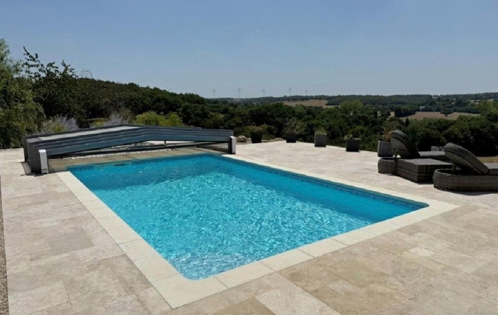 Maison CHARROUX (86250)  231 m2 399 950 € 