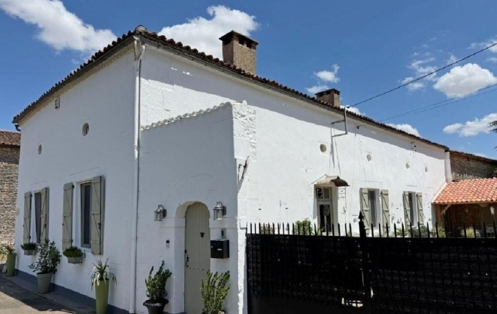 Maison CIVRAY (86400)  227 m2 249 950 € 